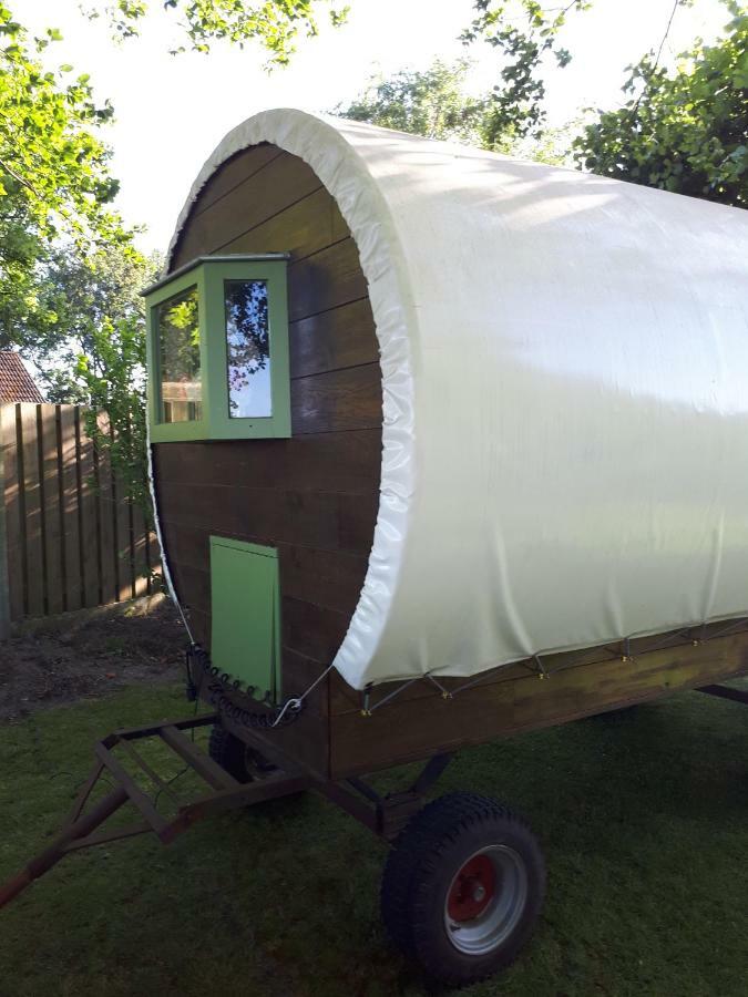 Irish Bowtop Op Het Platteland Van Huize Ouwervelden Wouwsche Plantage Exterior foto